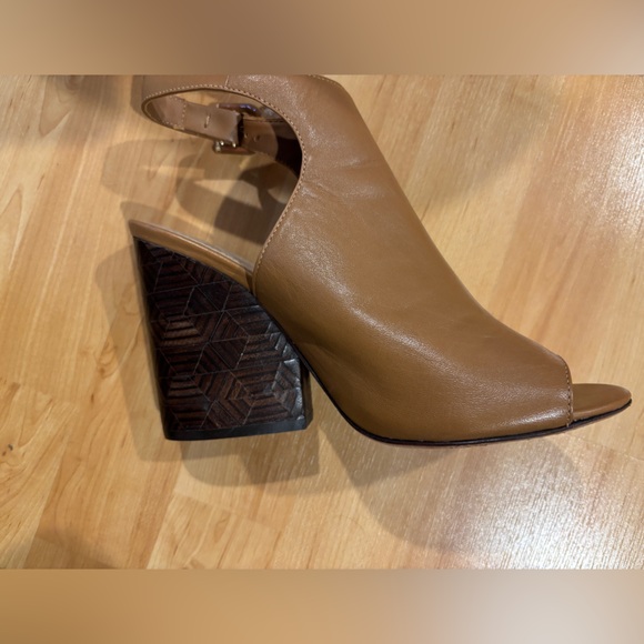 Tory Burch booties - Picture 1 of 4